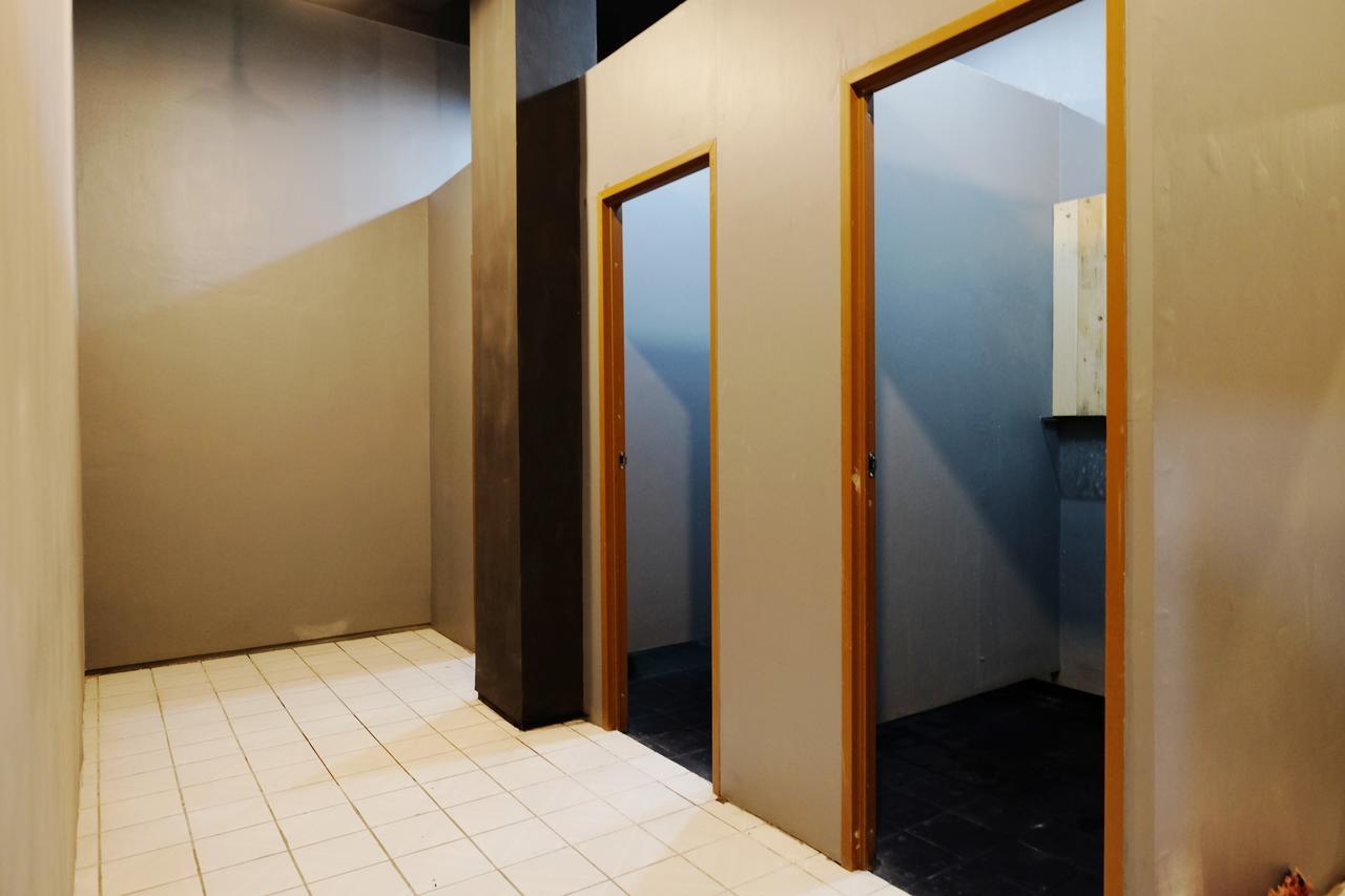 Zen Hostel Alun-Alun Sarinah Malang Kültér fotó